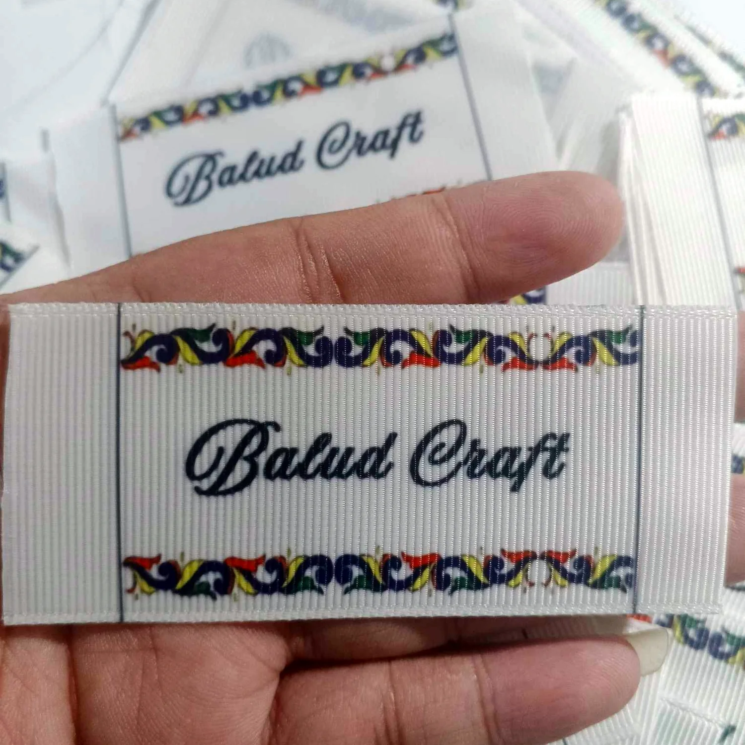 Grosgrain Hem / Brand Label · 1.5 × 2.5 in