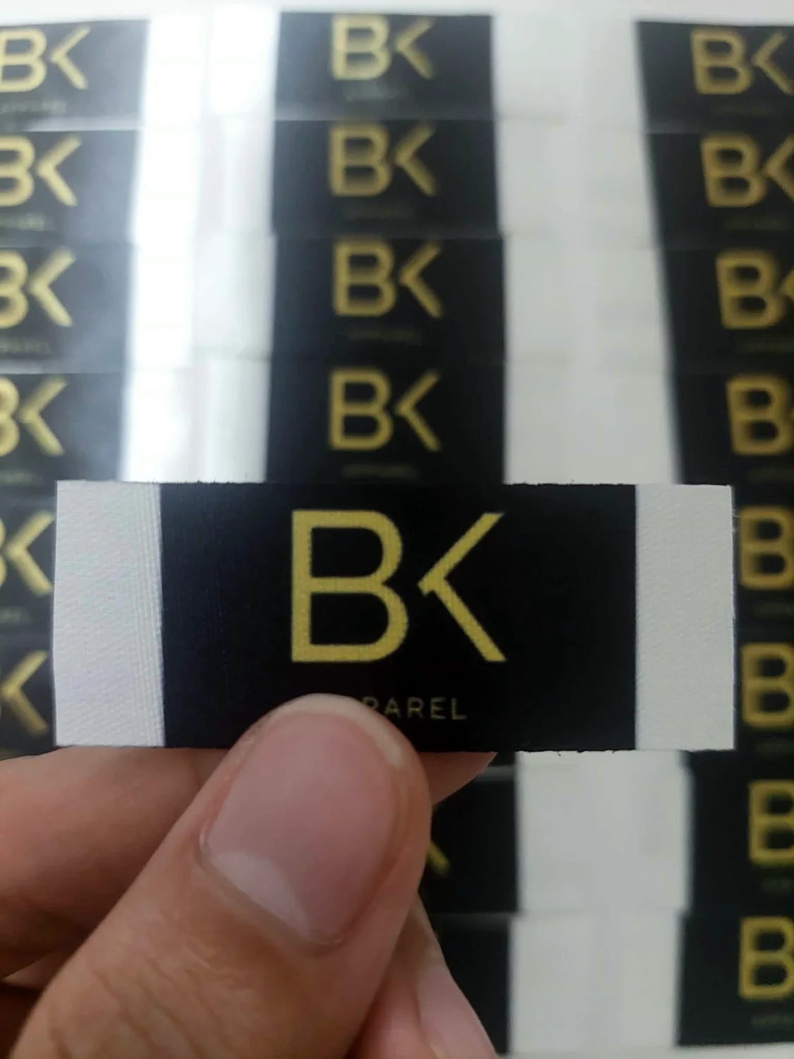 Grosgrain Folded Sleeve / Side Tag · 1 × 1.5 in